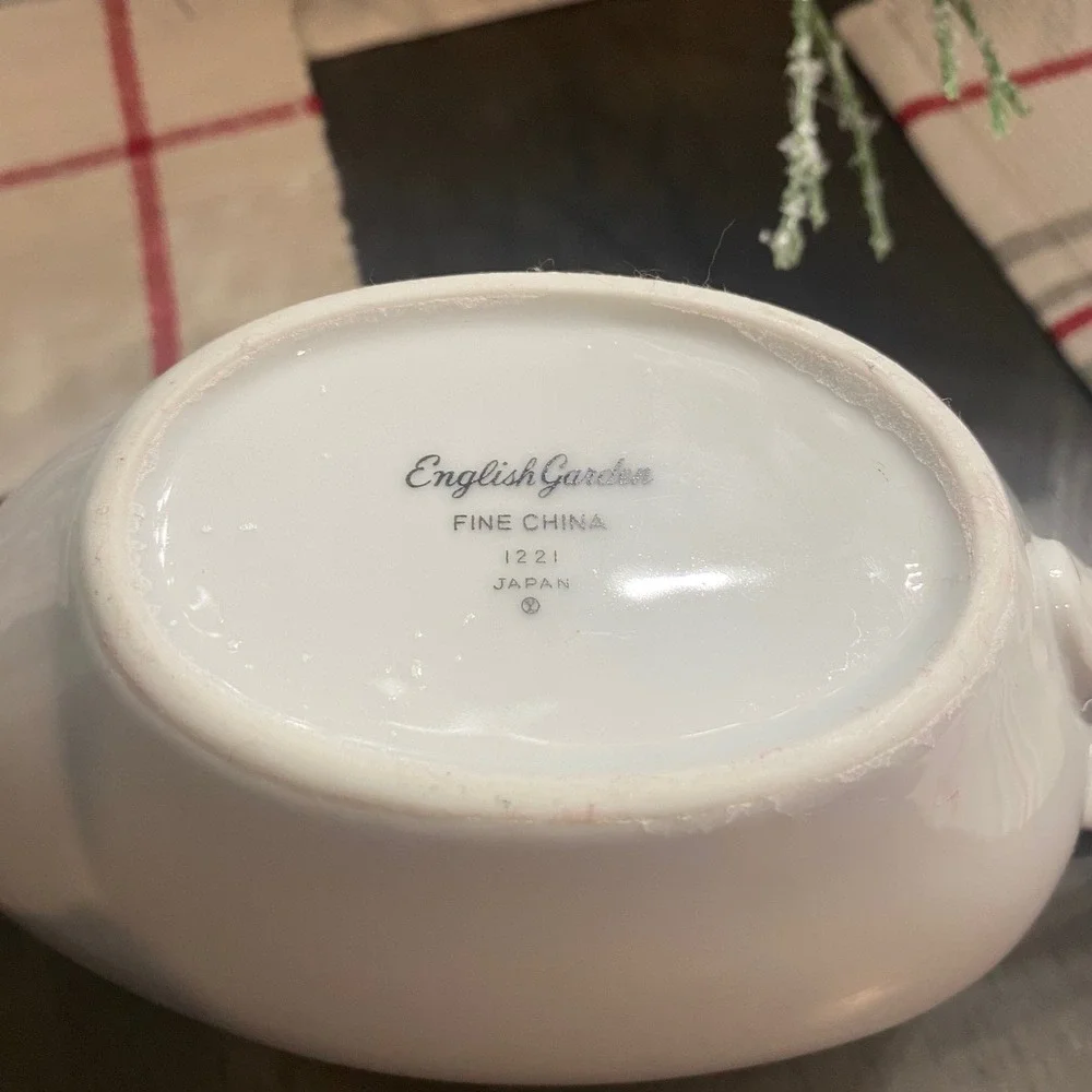 English Garden‎ Fine China Gravy Boat 1221 Japan Floral Design Silver Rim